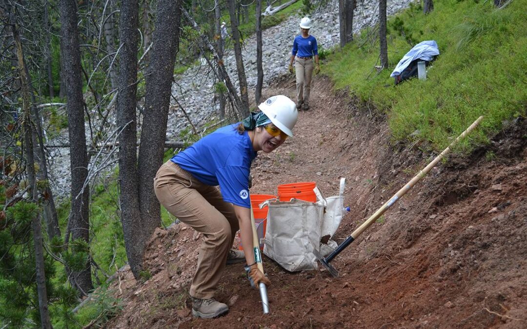 Give Back to the CDT this National Public Lands Day!